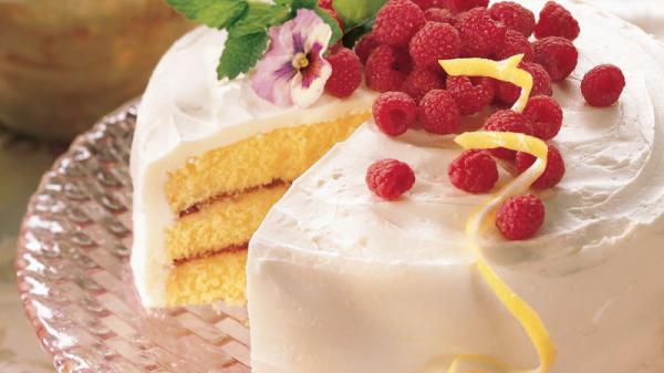 Is Raspberry Sauce from Jam good for Filling Cakes?